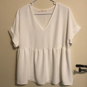 Women’s white top